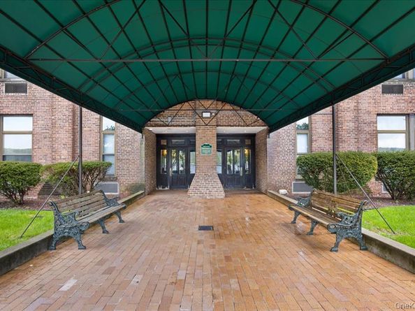 23 Water Grant Street 4I, Yonkers NY 10701