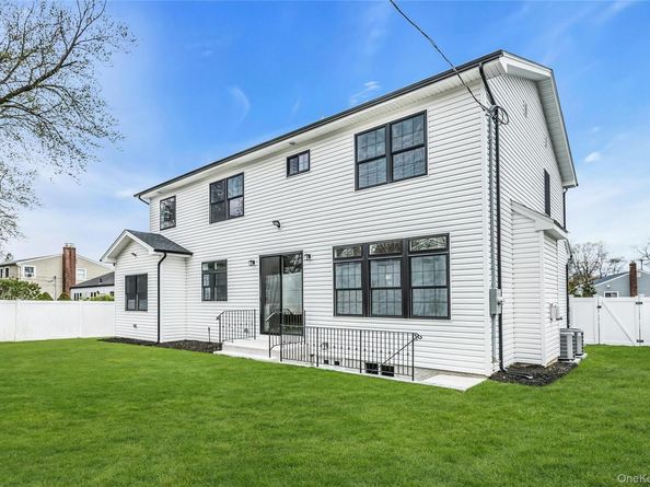 7 Sheridan Street, Old Bethpage NY 11804