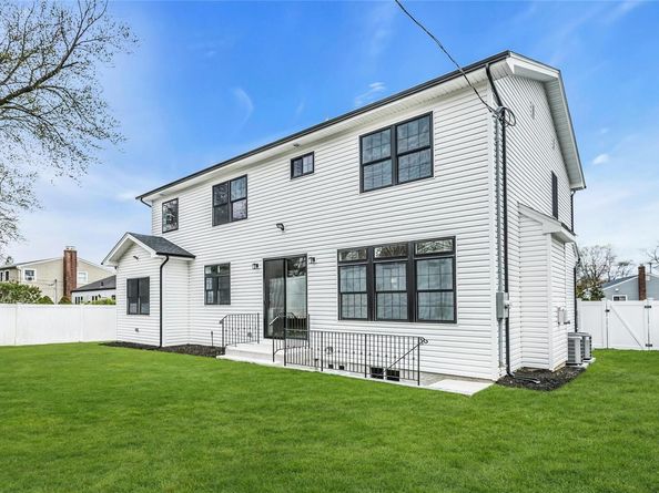 7 Sheridan Street, Old Bethpage NY 11804