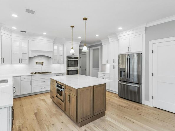 7 Sheridan Street, Old Bethpage NY 11804