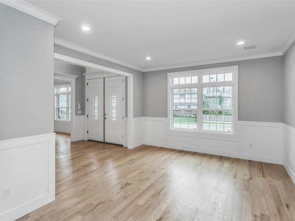 7 Sheridan Street, Old Bethpage NY 11804