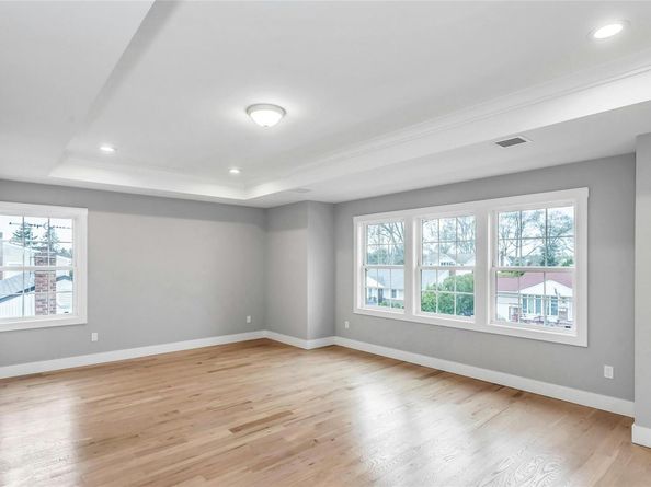 7 Sheridan Street, Old Bethpage NY 11804