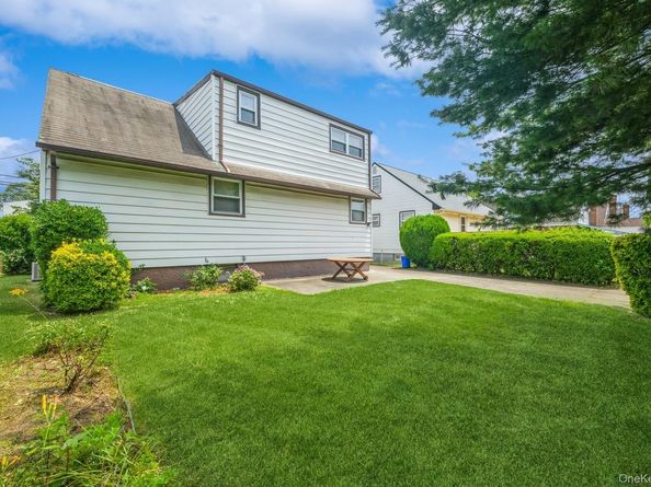 66 Gates Avenue, Valley Stream NY 11580