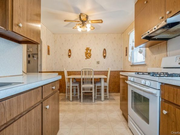 66 Gates Avenue, Valley Stream NY 11580