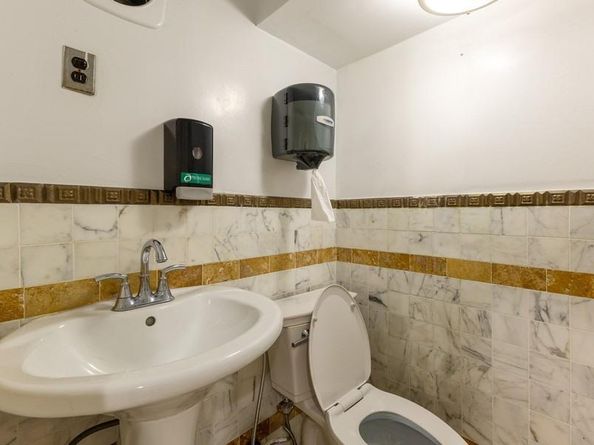 5836 Catalpa Avenue, Ridgewood NY 11385