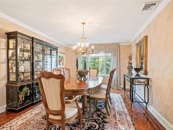 14 Durham Drive, Dix Hills NY 11746