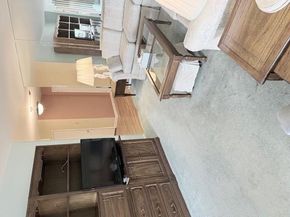 210-15 23rd Avenue 4E, Bayside NY 11360