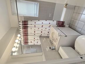 210-15 23rd Avenue 4E, Bayside NY 11360