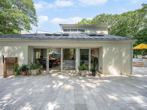 2222 Noyack Road, Sag Harbor NY 11963