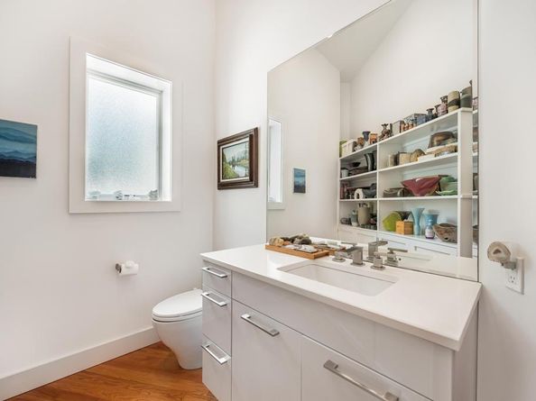2222 Noyack Road, Sag Harbor NY 11963