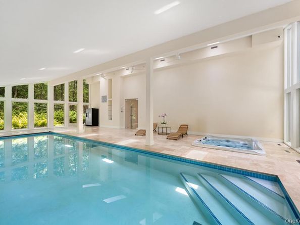 2222 Noyack Road, Sag Harbor NY 11963