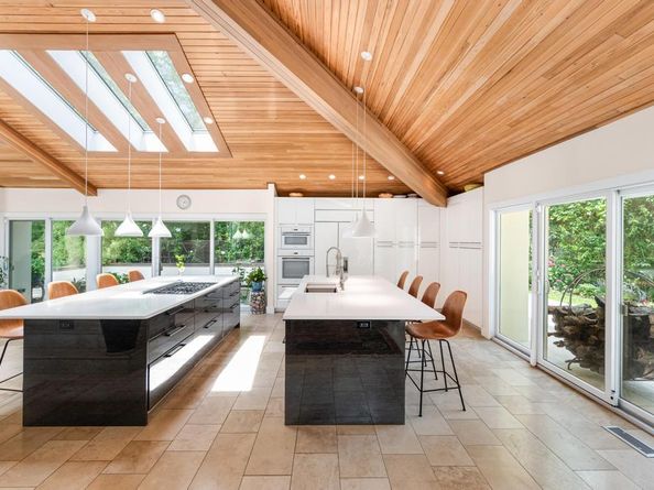 2222 Noyack Road, Sag Harbor NY 11963