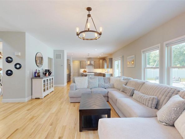 9 Shaw Lane, East Moriches NY 11940
