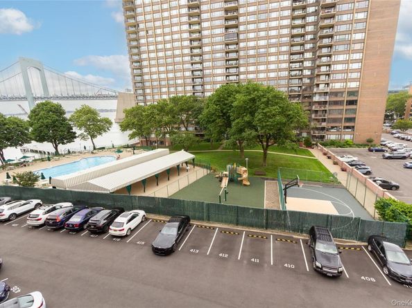 162-41 Powells Cove Boulevard 4K, Beechhurst NY 11357