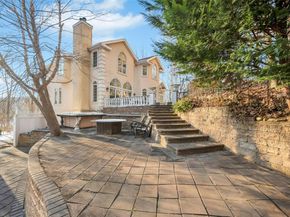 141 Shore Road, Mount Sinai NY 11766