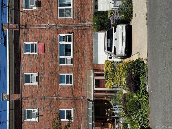 4406 Murdock Avenue, Bronx NY 10466