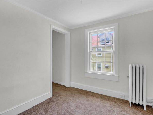 10 Valentine Street, Glen Cove NY 11542