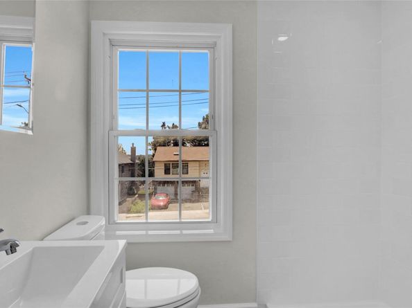 10 Valentine Street, Glen Cove NY 11542