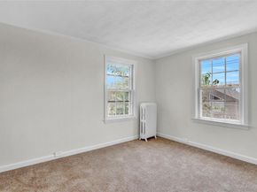 10 Valentine Street, Glen Cove NY 11542
