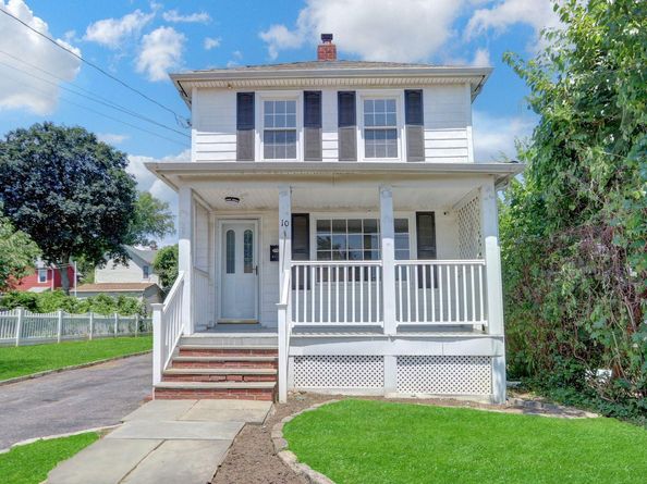 10 Valentine Street, Glen Cove NY 11542