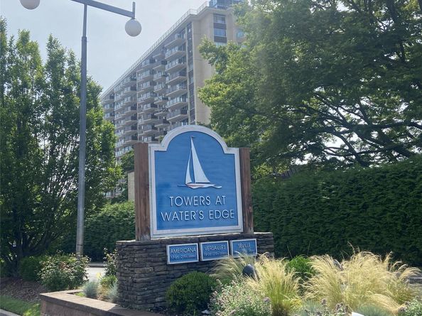 18-15 215th Street 9J, Bayside NY 11360