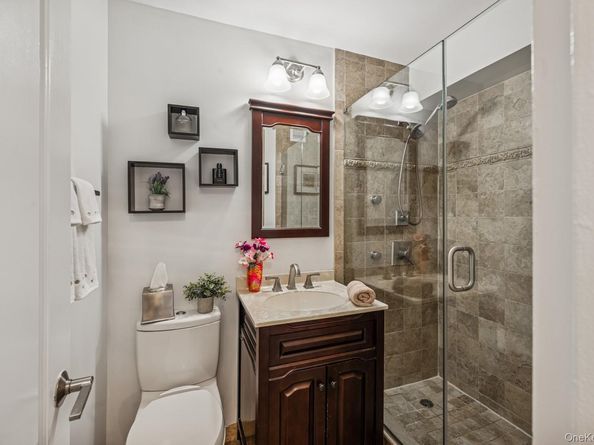 18-15 215th Street 9J, Bayside NY 11360