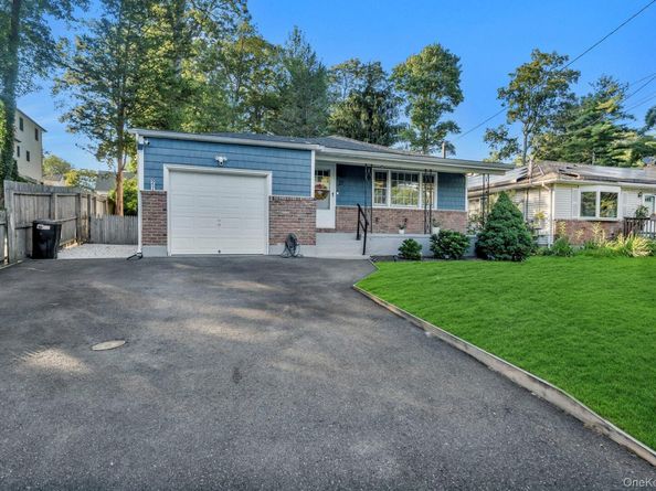 27 Nichols Road, Huntington Station NY 11746