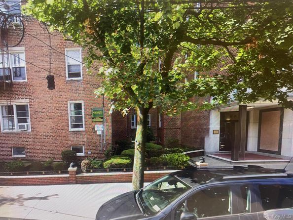 65-70 Booth Street 2B, Rego Park NY 11374