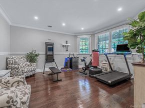 942 Putnam Avenue, Merrick NY 11566