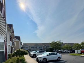 59 Wexford Lane, Oceanside NY 11572