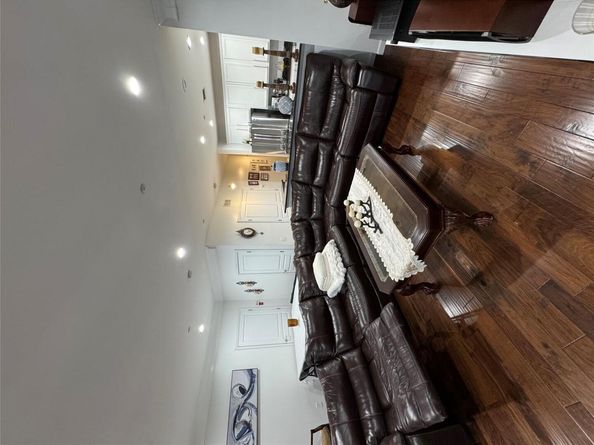 59 Wexford Lane, Oceanside NY 11572