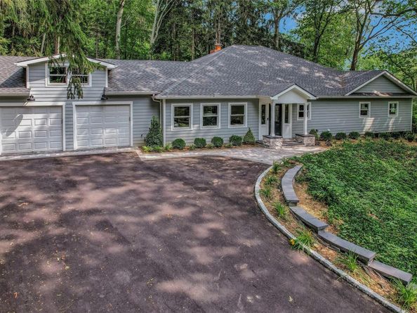 25 Spring Hollow Road, Centerport NY 11721