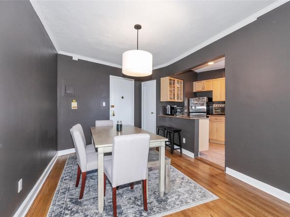 4 Townhouse Place 3H, Great Neck NY 11021