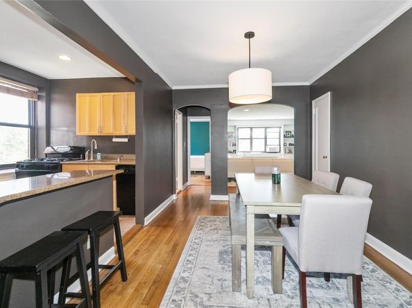 4 Townhouse Place 3H, Great Neck NY 11021