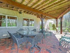3 Crescent Court 3, Centerport NY 11721