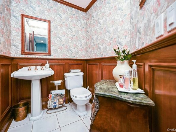 3 Crescent Court 3, Centerport NY 11721
