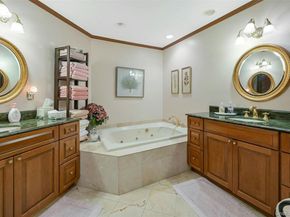 3 Crescent Court 3, Centerport NY 11721