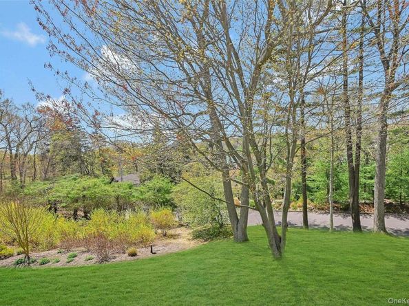 3 Crescent Court 3, Centerport NY 11721