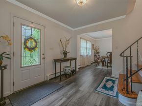 18 Long Meadow Place, South Setauket NY 11720