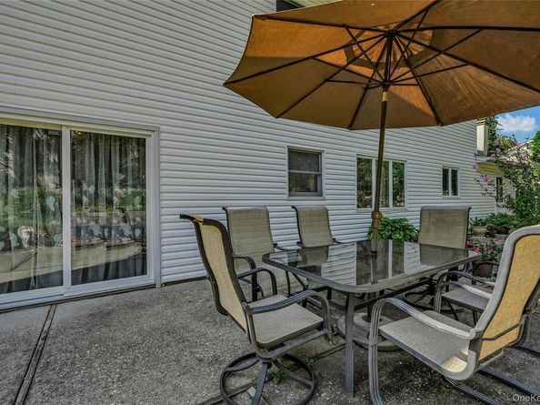 18 Long Meadow Place, South Setauket NY 11720