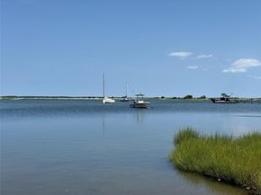 48 Douglas Court, Hampton Bays NY 11946