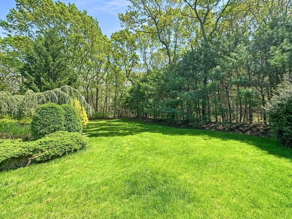 48 Douglas Court, Hampton Bays NY 11946