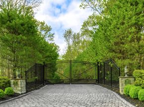 48 Douglas Court, Hampton Bays NY 11946
