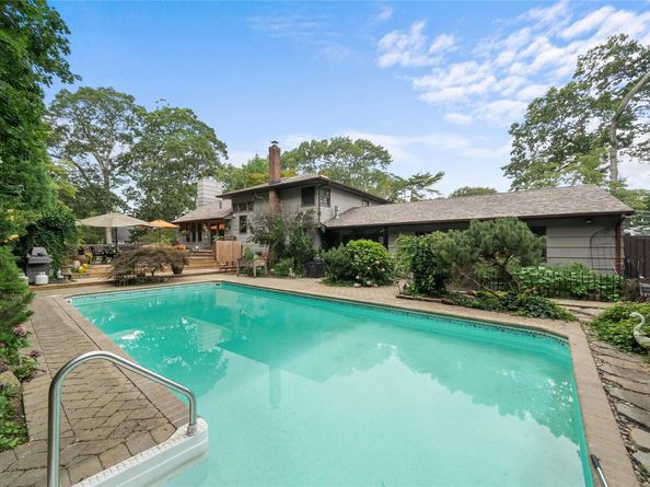 24A Brushwood Court, East Islip NY 11730