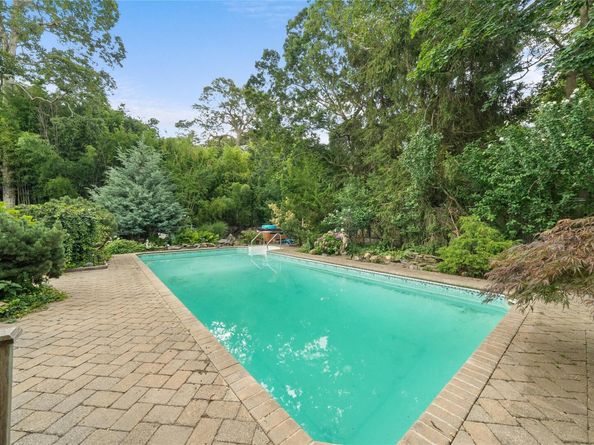24A Brushwood Court, East Islip NY 11730