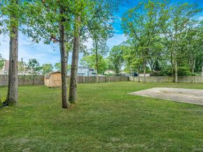 9 Fenwick Avenue, Farmingville NY 11738