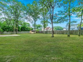 9 Fenwick Avenue, Farmingville NY 11738
