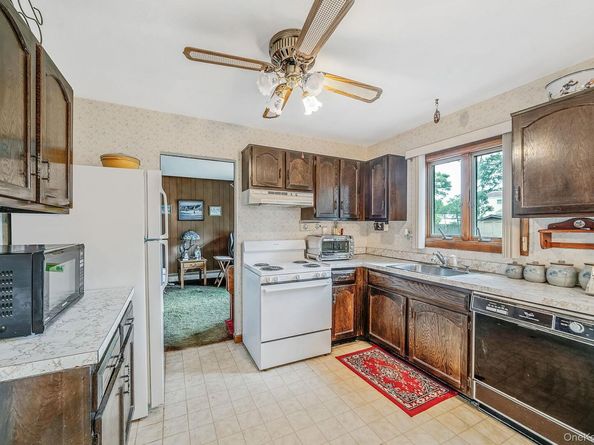 9 Fenwick Avenue, Farmingville NY 11738