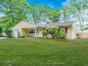9 Fenwick Avenue, Farmingville NY 11738