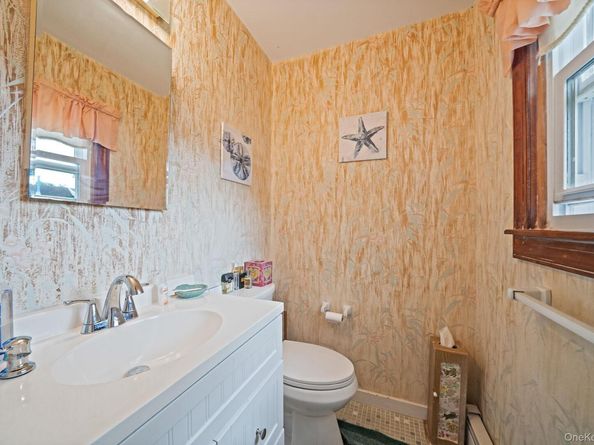 9 Fenwick Avenue, Farmingville NY 11738
